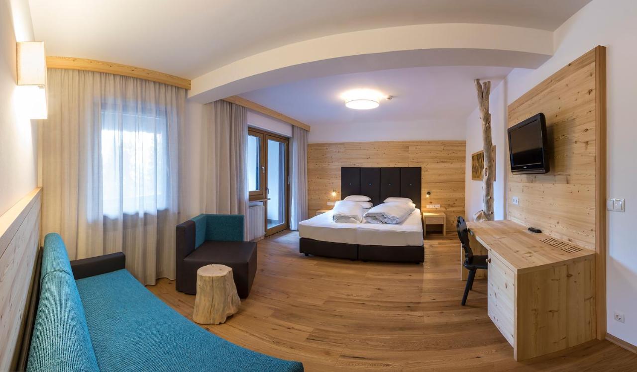 Der Waldhof Hotel Vollan Exterior photo