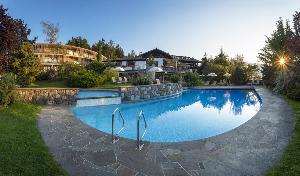 Der Waldhof Hotel Vollan Exterior photo